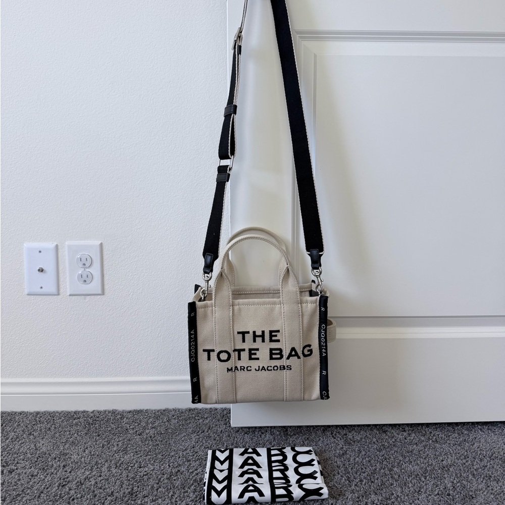 Marc Jacobs Warm Sand -  The Tote Bag